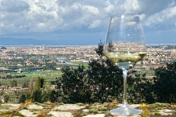 Pasta, meatballs and ice cream in a villa in the hills of Florence - Why the small group matters
