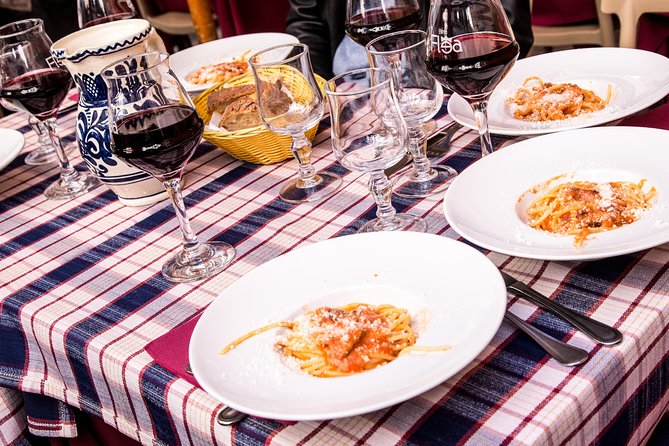 Pasta, Pizza & Gelato Food Tour in the Heart of Ancient Rome - The trattoria stop and two pasta dishes