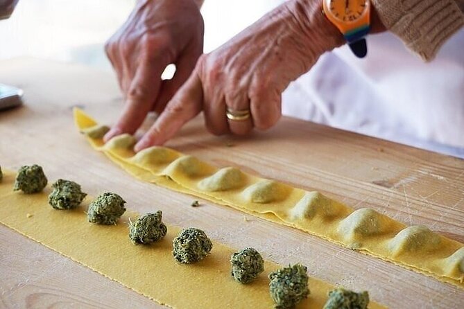 Pasta & Tiramisu Cooking Class + Italian Market Tour in Florence - Starting with Tuscan appetizers and food stories