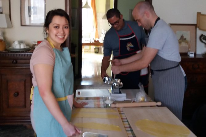 Pastamama, Home Cooking Classes at Grace's Home - Mixing and shaping two kinds of fresh pasta