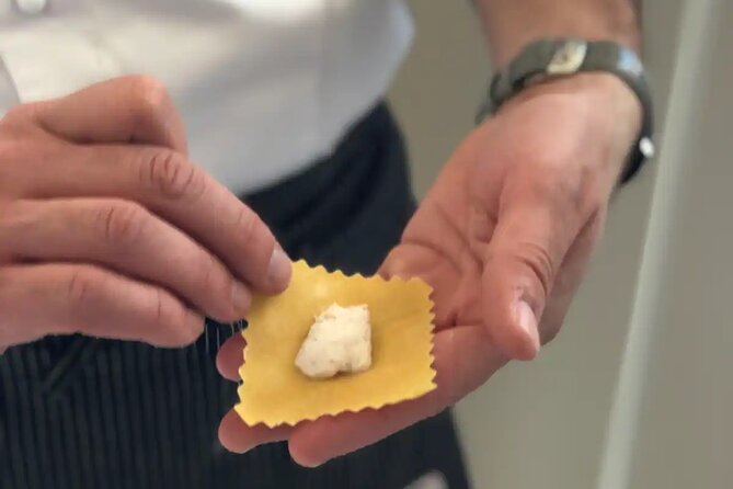Pastamania in Rome - The opening lesson: flour, eggs, and Italian technique