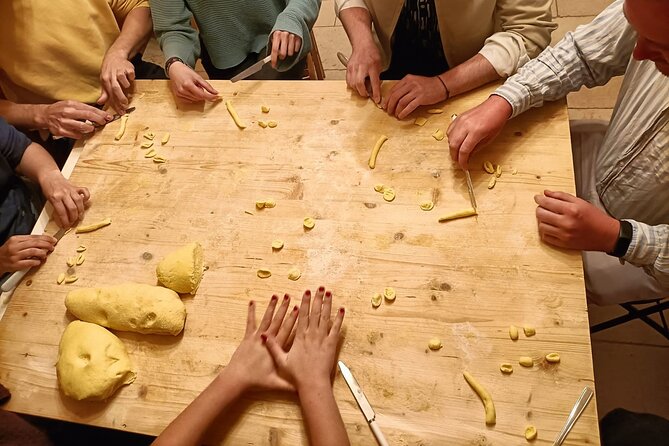 People of Bari unusual guided tour with pasta making at Grandma house - Local food, brasciole, and paying as you go