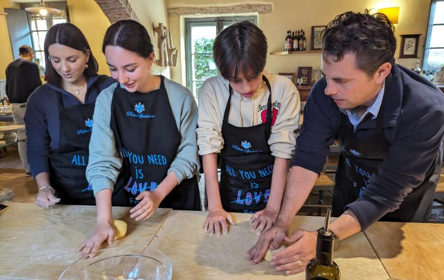 Pienza: Tuscan Cooking Class of Homemade Pastas and Cantucci - The people make the class feel personal