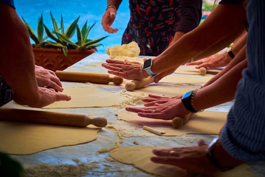 Pizza pasta e sorrento traditional cuisine 100% hands on - A Sorrento cooking class with a view