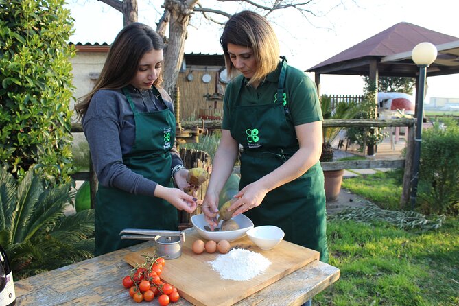 Pompeii: guided tour of the ruins and cooking class fresh pasta - Making pasta, gnocchi, and lemon cake