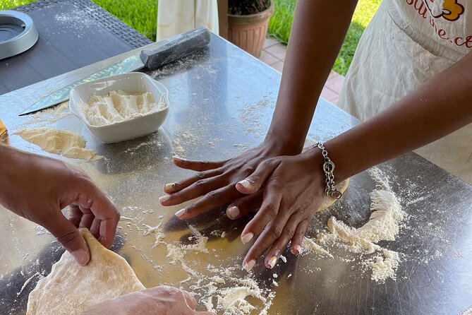 Pompeii: guided tour of the ruins and cooking class fresh pasta - How private is the experience?