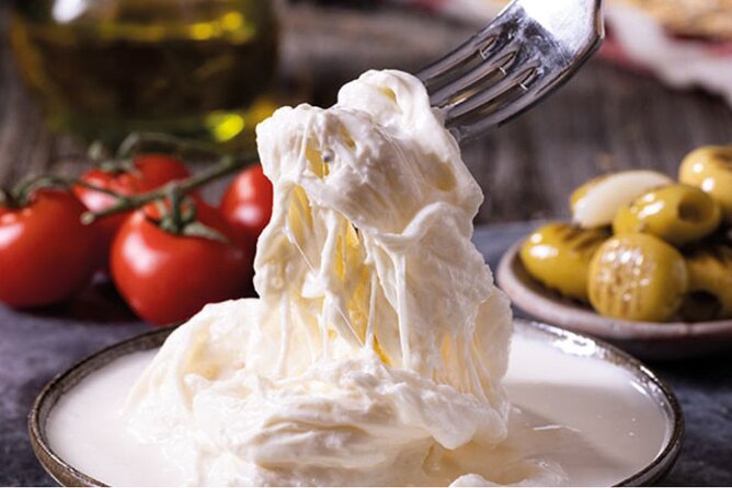 Premium Cooking Class in Bari: Pasta & Tiramisu, free wine bottle - Why the private format matters