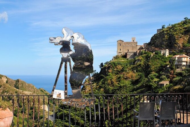 Private Godfather and Taormina Boat Tour with Appetizer and Pasta - A film tour with local context