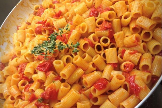 Private Testaccio Market Tour and Pasta Class in Rome with Chiara - Why the private format matters