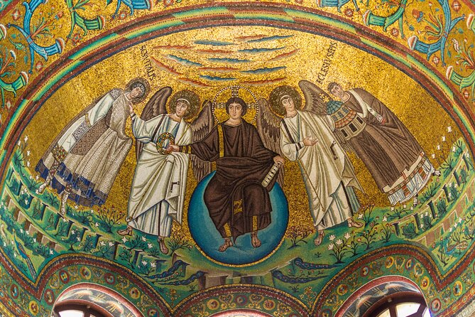Ravenna UNESCO Monuments with Pasta, Piadina and Gelato Tasting - Cappelletti in a modern Ravenna restaurant