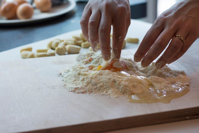 Rome Cooking Class: Gelato and Fettuccine Small Group Experience - Two gelato flavors from scratch
