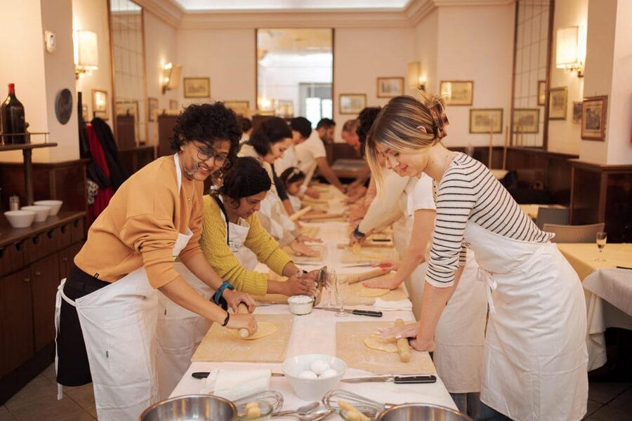 Rome: Fettuccine Pasta Cooking Class in Rome's City Center - Mixing, shaping, and cutting the fettuccine