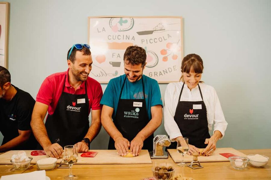 Rome: Fresh Pasta-Making Class with Wine and Gelato - Homemade gelato to finish the evening
