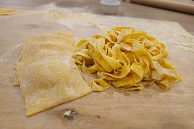 Rome Fresh Pasta & Tiramisu Cooking Class near Piazza Venezia - Fettuccine with a choice of three sauces