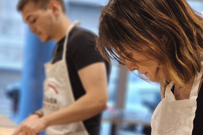 Rome: Hands-on Fettuccine, Ravioli & Tiramisu Cooking Class - Timing, transport, and booking details to know