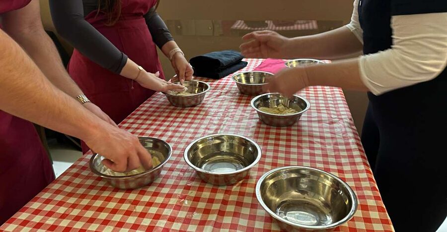 Rome: Homemade Pasta and Tiramisu Cooking Class - How much time the 2.5 hours gives you