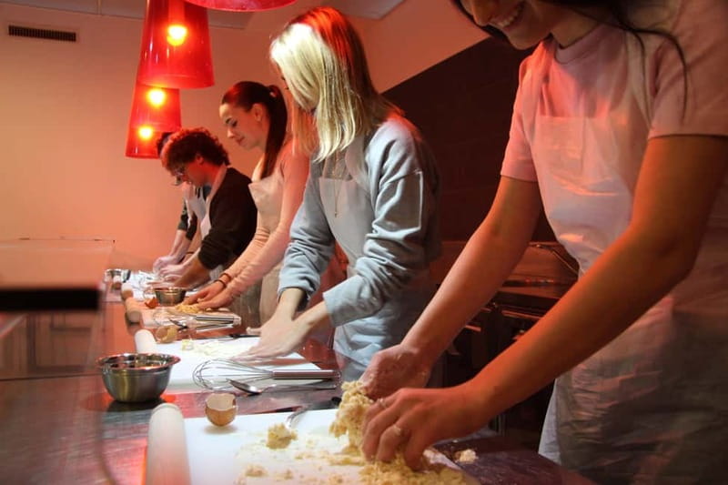 Rome: Lasagna, Fettuccine Pasta & Tiramisu Cooking Class - Building lasagna from fresh ingredients