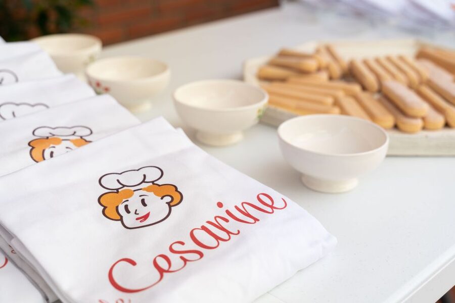 Rome: Pasta and Tiramisu Class at a Local's Home - Prosecco and nibbles set the tone