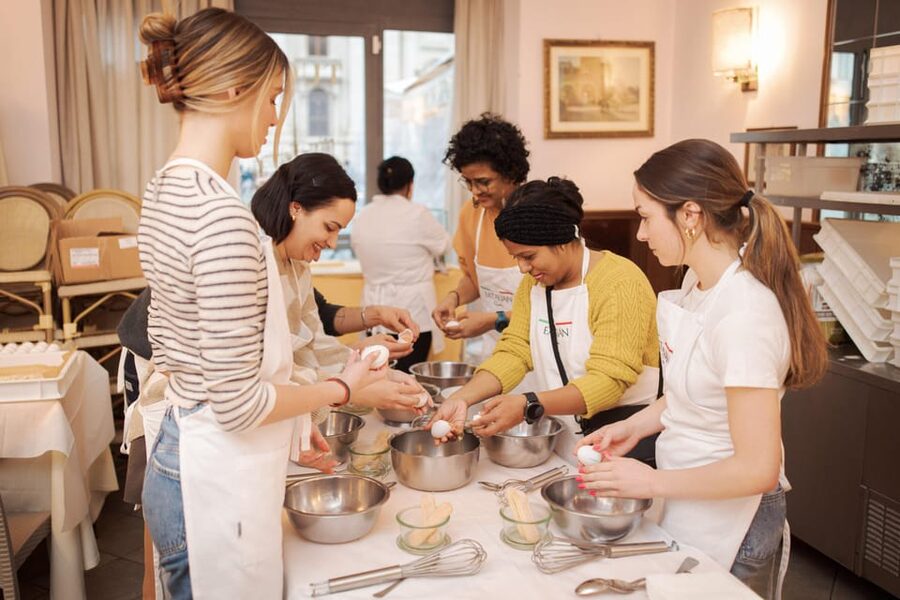 Rome: Pasta and Tiramisu Cooking Class in Piazza Navona - Drinks, Dessert, and the Last Course