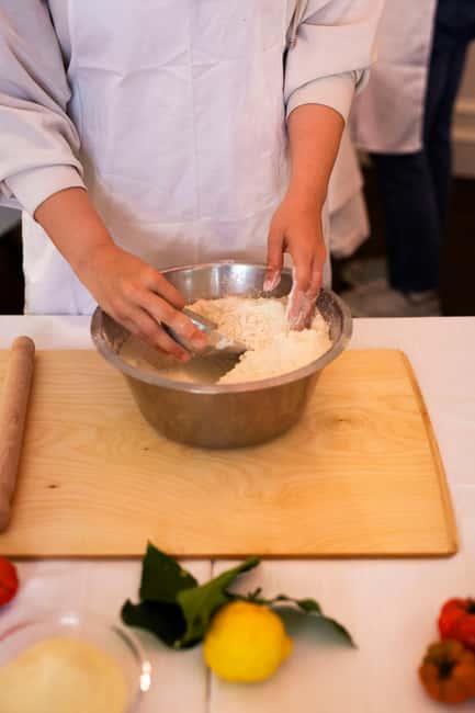 Rome: pasta and tiramisu cooking class in the city center - Practical details before you reserve