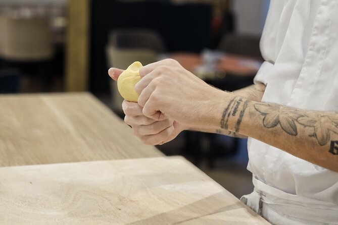 Rome: Pasta Fettuccine Ravioli and Tiramisu Cooking Class - Who should book this class
