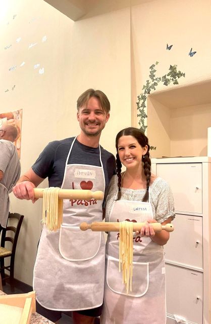 Rome: Pasta Making Class with Wine, Limoncello, and Dessert - Why the small group makes a difference