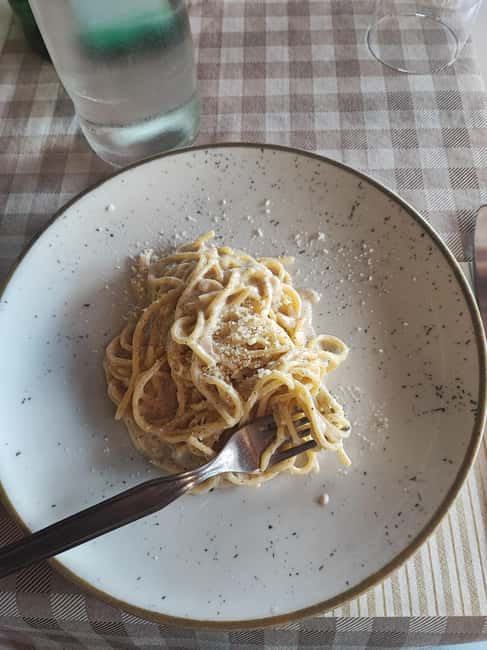 Rome: Pasta, Pizza & Gelato Tour in TRASTEVERE - Why Trastevere works so well for a food tour
