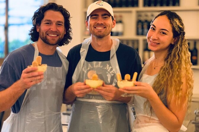 Rome Pasta & Tiramisu Making Class with Fine Wine - The short walk to the cooking restaurant