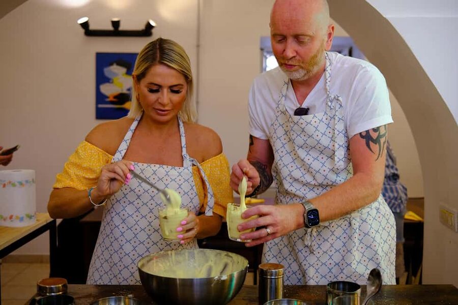 Rome: Tiramisu and Pasta Cooking Class near the Colosseum - Practical details that can make or break the evening