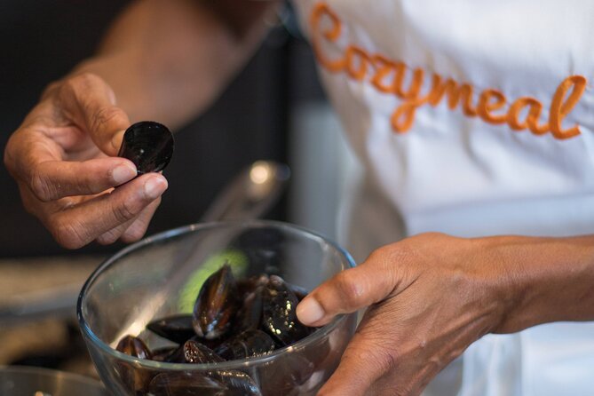 Seafood & Handmade Pasta Class in Central Philadelphia (4-Course) - Starting with bruschetta and crostini