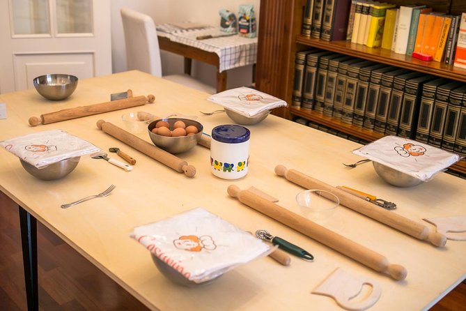 Share Your Pasta Love in a Local’s Home in Venice - Aperitivo First, Then the Work Begins