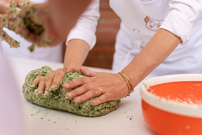 Share your Pasta Love: Small group Pasta and Tiramisu class in Brindisi - Rolling sfoglia by hand in Brindisi