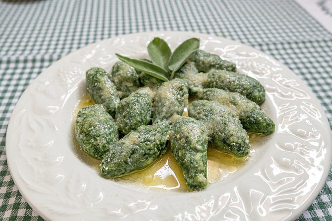 Share your Pasta Love: Small group Pasta and Tiramisu class in Trento - Making two types of fresh pasta by hand