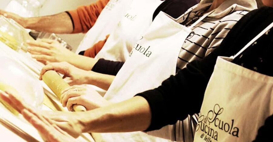 Siena: Traditional Tuscan Cooking Class with Fresh Pasta - Meeting Chef Francesco at Scuola di cucina di Lella