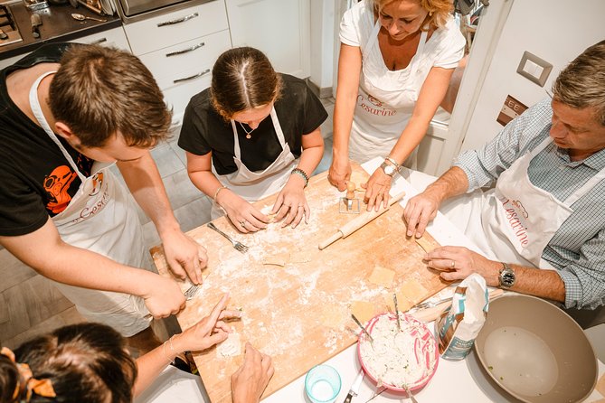 Small group Pasta and Tiramisu class in Riomaggiore - Getting there takes more care than the listing suggests
