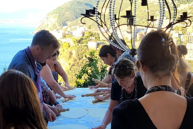 Sorrento Coast: 100% Hands-On Pizza & Pasta Cooking Experience - The mozzarella show and the first taste of local food