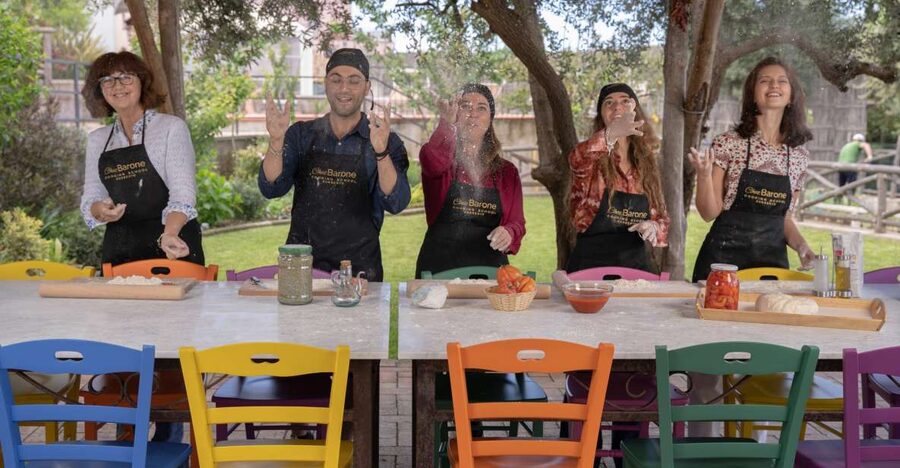 Sorrento: Pasta and Pizza Hands-On Master Class - Cooking at a Sorrento villa above the coast