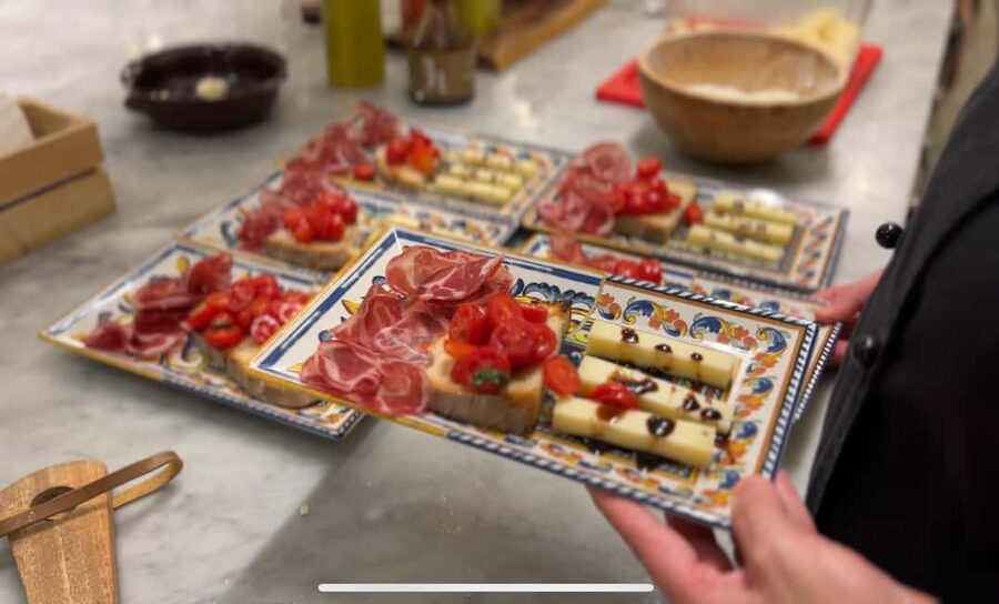 Super Fun Pasta and Gelato Cooking Class by the Vatican - The tomato sauce with a Dolce & Gabbana connection