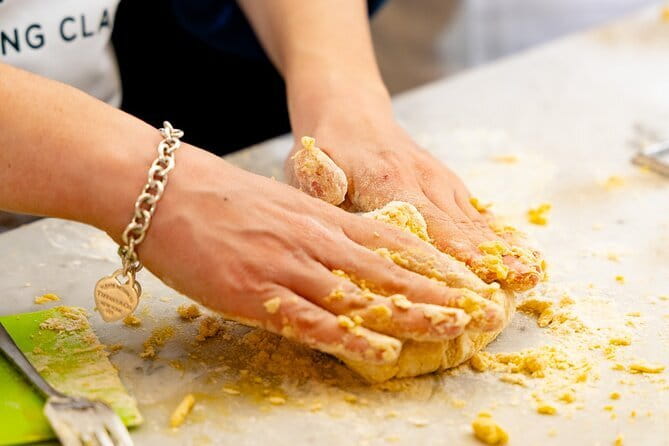 The art of Pasta - Authentic recipes + Wine Tour Chianti - Who should book this Florence and Chianti day?