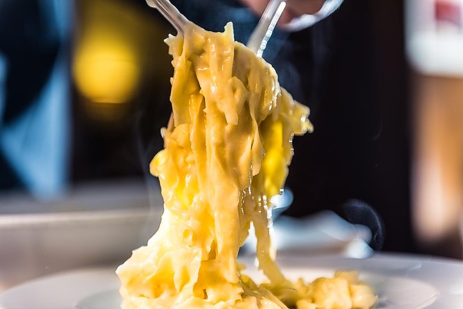 The Original Fettuccine Alfredo Experiences in Roma - Service, atmosphere, and the celebrity walls