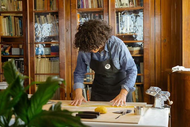 Tiramisu and Fresh Pasta Cooking Class in Venezia - Tiramisu with an old-style recipe