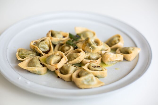 Tortelloni and Tagliatelle Cooking Class in Bologna + Wine - Tiramisù made with a family recipe