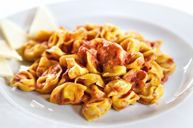 Tortelloni and Tagliatelle Cooking Class in Bologna + Wine - Dietary needs and practical comfort
