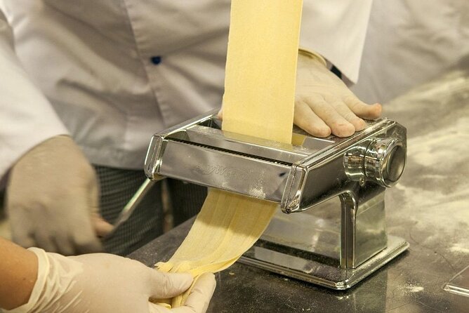 Traditional Pasta Cooking Class with Tiramisu Small Group - Arriving at Via dei Capocci 26 for the 4:30 pm class