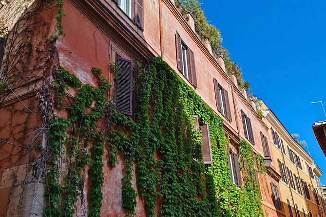 Trastevere Food Tour with Pasta-Making Class - How the group size affects the experience