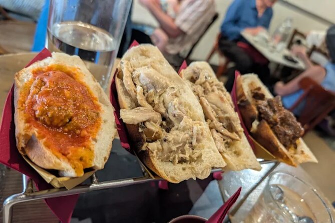 Trastevere Rome Walking Food Tour: Pasta, Wine and Gelato - La Renella and the Roman bakery tradition