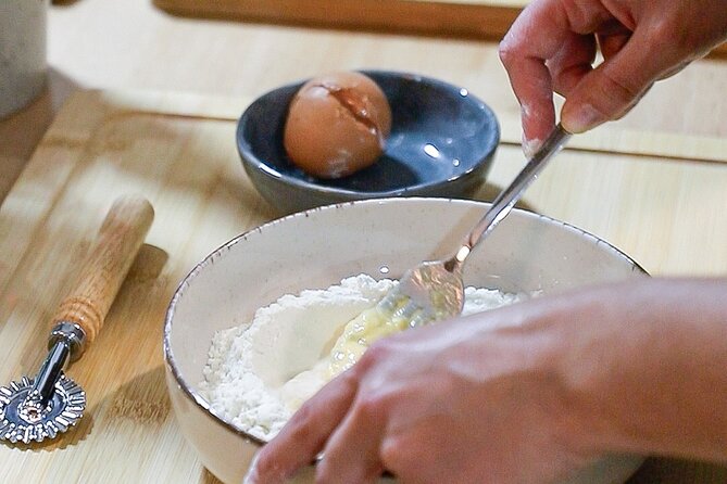 Valencia: Fresh Pasta Workshop with Food at Coolinary Experience - Who might want a different food experience