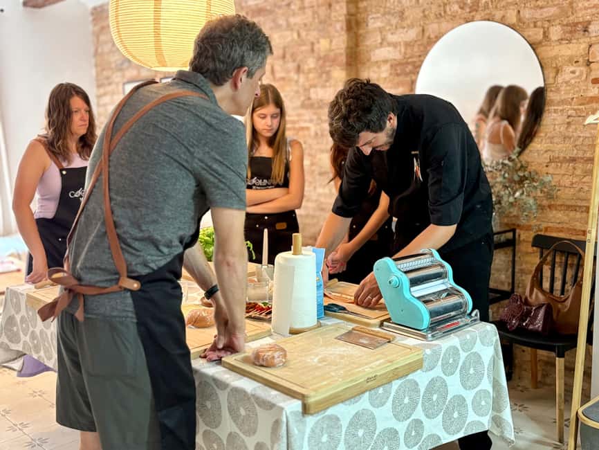 Valencia: Fresh Pasta Workshop with Lunch/Dinner in the Center - Why this pasta class works well in Valencia
