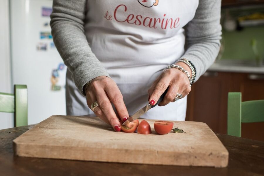 Varenna: Pasta & Tiramisu Cooking Class at a Local's Home - Rolling sfoglia by hand