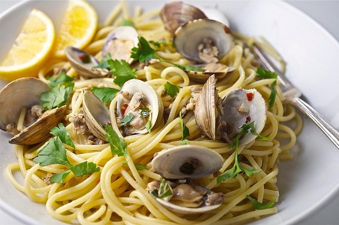 Venice Cooking Class in Mestre – Pasta & Tiramisu, wine and more - A home kitchen instead of a standard cooking school